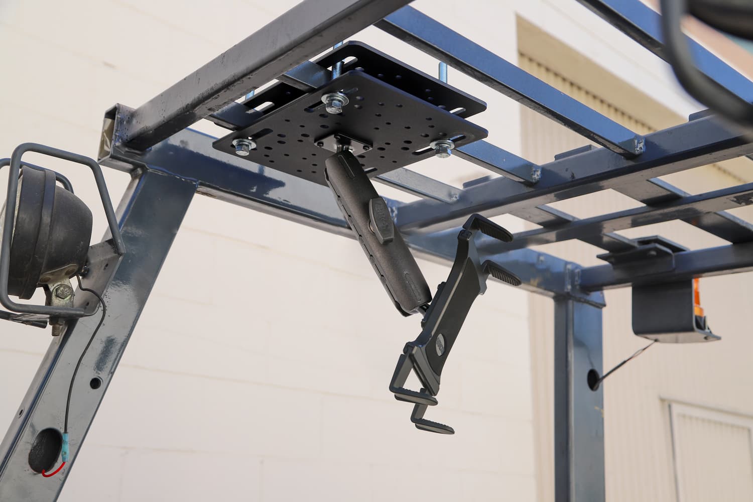 Arkon 25mm Metal Robust Forklift Slim-Grip® Tablet Mount