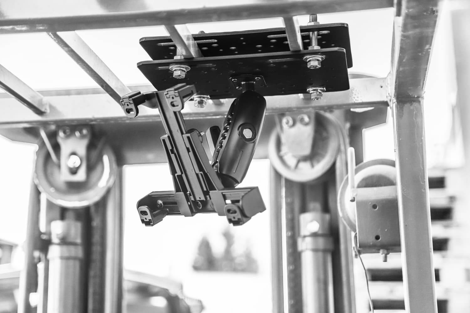 Arkon 38mm Robust Plastic Forklift Locking Tablet Mount
