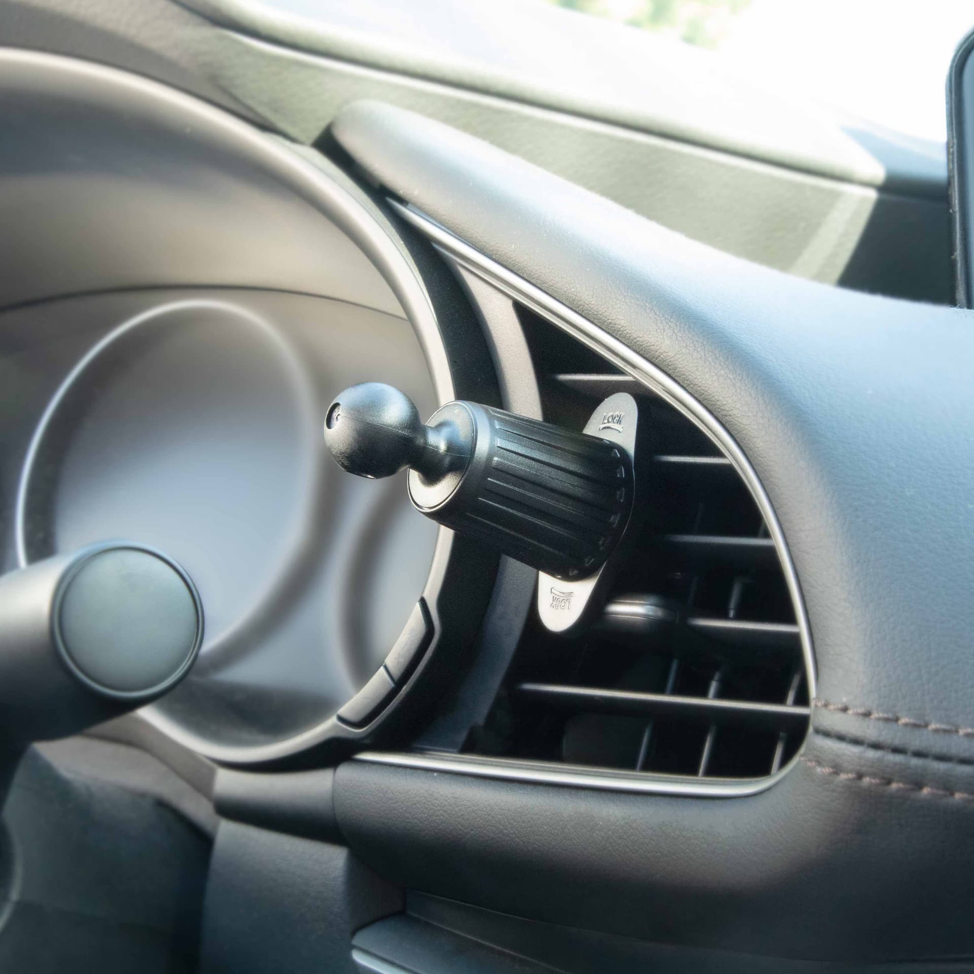 Arkon Adjustable Car Vent Mount with 17mm Ball - Image 4