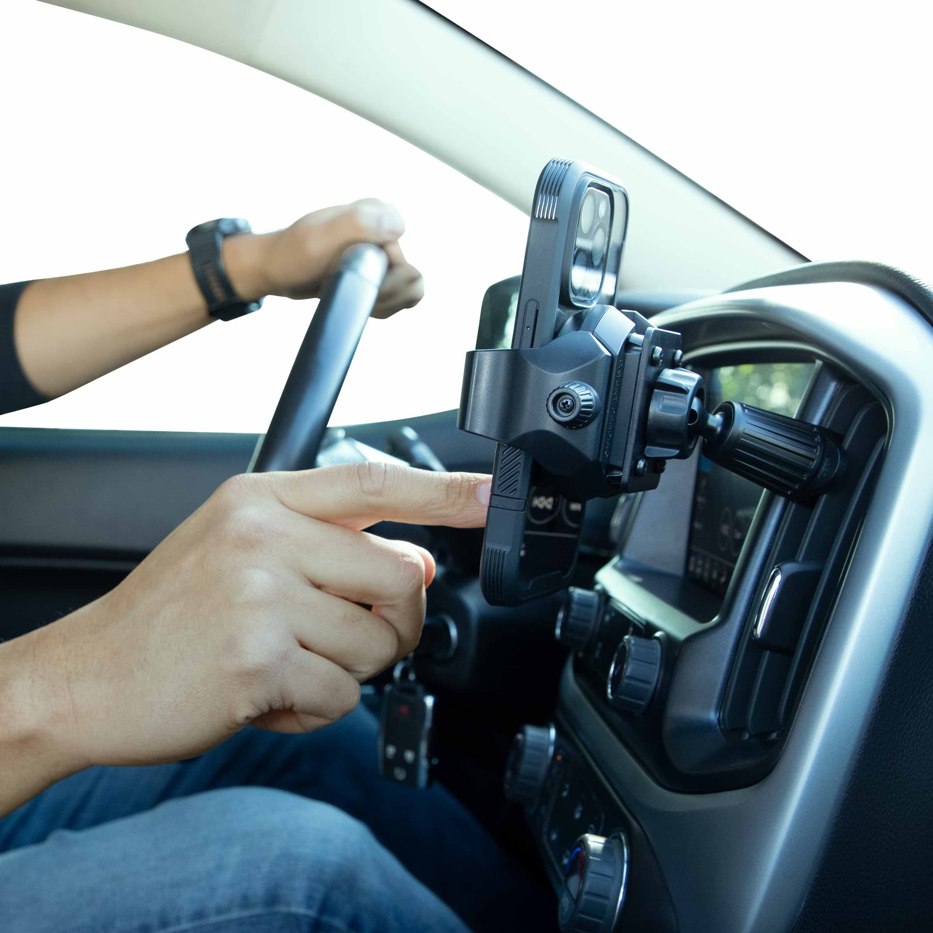 Arkon Adjustable Car Vent Mount with 17mm Ball - Image 6