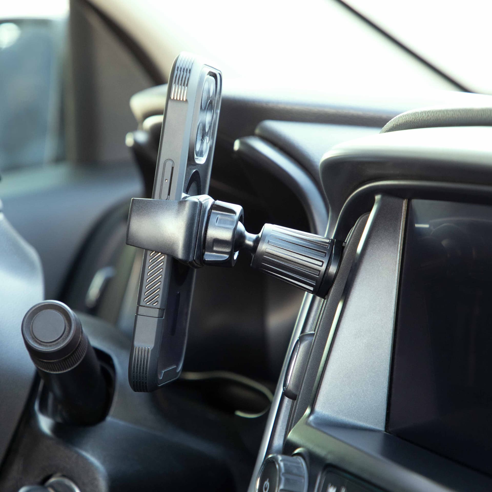 Arkon Adjustable Car Vent Mount with 17mm Ball - Image 5