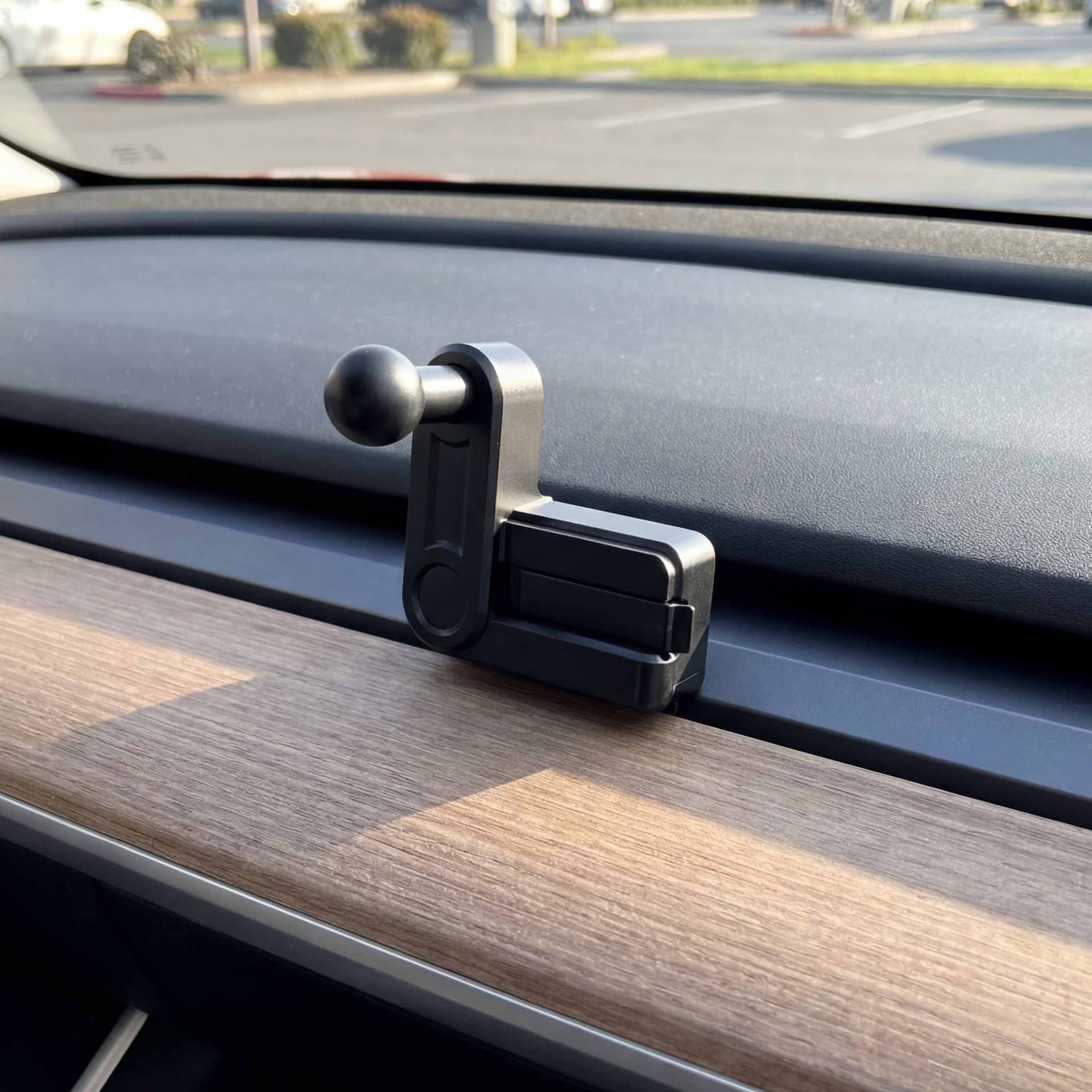 Arkon Vent Mount for Tesla Model 3 2017-2022 and Model Y 2020-2023 - Image 5